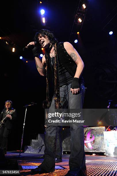 Austin Winkler of Hinder perform at Madison Square Garden on March 16, 2009 in New York City.