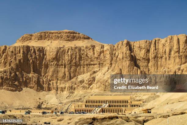 temple of queen hatshepsut in the valley of the queens, egypt - valley of the queens stock pictures, royalty-free photos & images