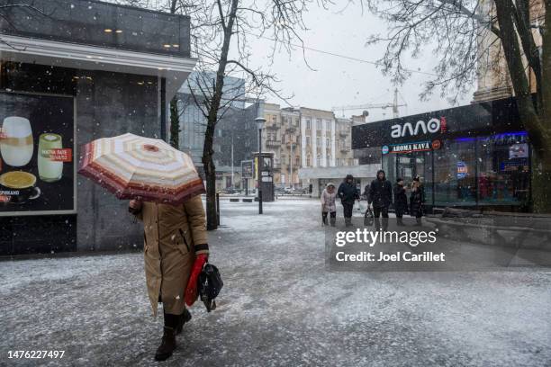 snow falling in kharkiv, ukraine - kharkov stock pictures, royalty-free photos & images