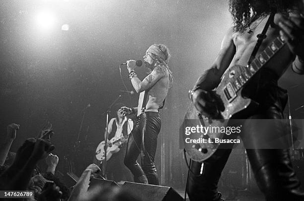 Axl Rose Poster Ritz Larry Busacca Archive Photos and Premium High Res Pictures - Getty Images