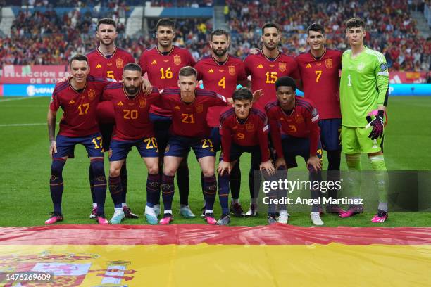 Spain players pose for a photo prior to the UEFA EURO 2024 Qualifying Round Group A match between Spain and Norway at La Rosaleda Stadium on March...