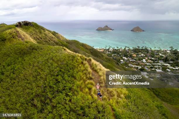 family hiking in oahu, hawaii - lanikai beach stock pictures, royalty-free photos & images