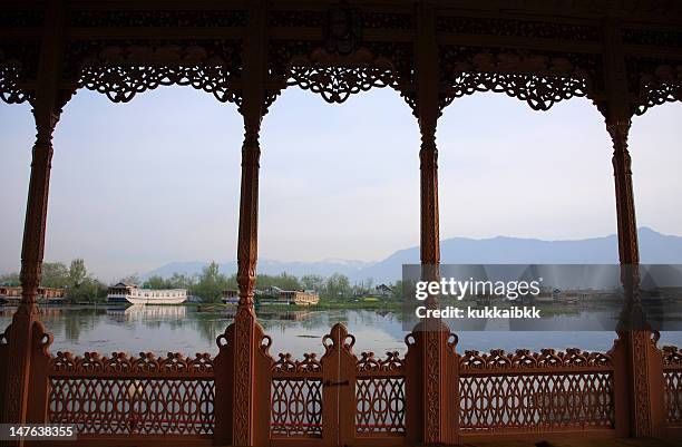 boats on water - kashmir day stock-fotos und bilder