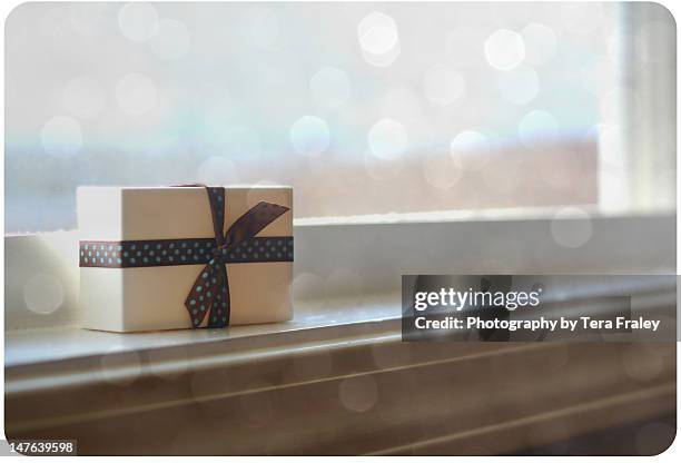 gift box - ledge stock pictures, royalty-free photos & images