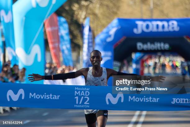 The runner Hillary Kipkoech arrives at the finish line of the Movistar Madrid Half Marathon with a time of 00.59.55 h, on 26 March, 2023 in Madrid,...