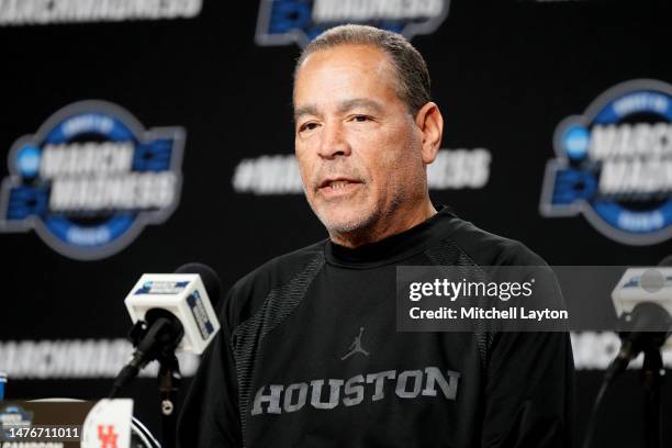 Head coach Kelvin Sampson of the Houston Cougars addresses the media on practice day prior to Midwest NCAA Regional at T-Mobile Arena on March 23,...
