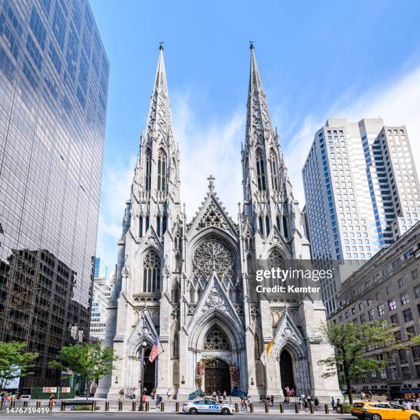 st. patrick's cathedral in new york city - saint patrick stock pictures, royalty-free photos & images