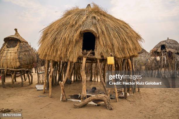 jiye straw barn - south sudan stock pictures, royalty-free photos & images