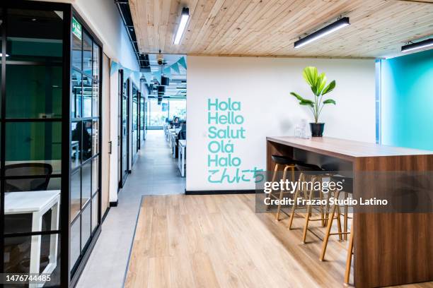 empty office office lobby - small office stock pictures, royalty-free photos & images