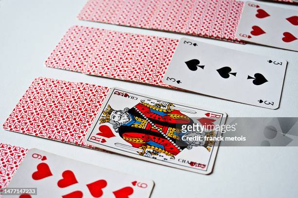solitaire card game - solitaire fotografías e imágenes de stock