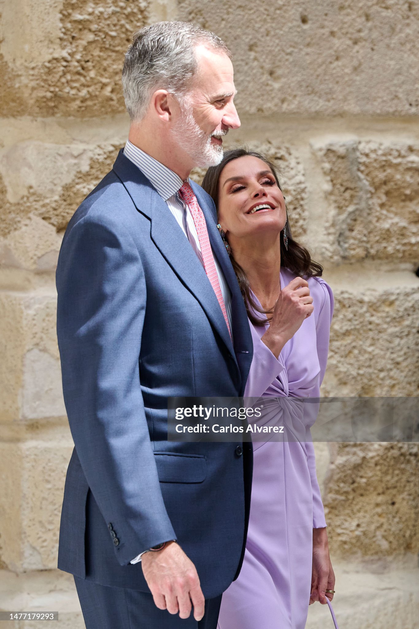 king-felipe-vi-of-spain-and-queen-letizia-of-spain-visit-the-exhibitions-on-the-occasion-of.jpg