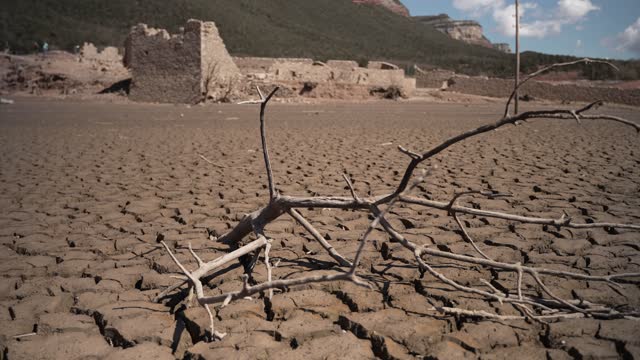 ESP: New Water Restrictions Loom As Drought Conditions Persist In Catalonia