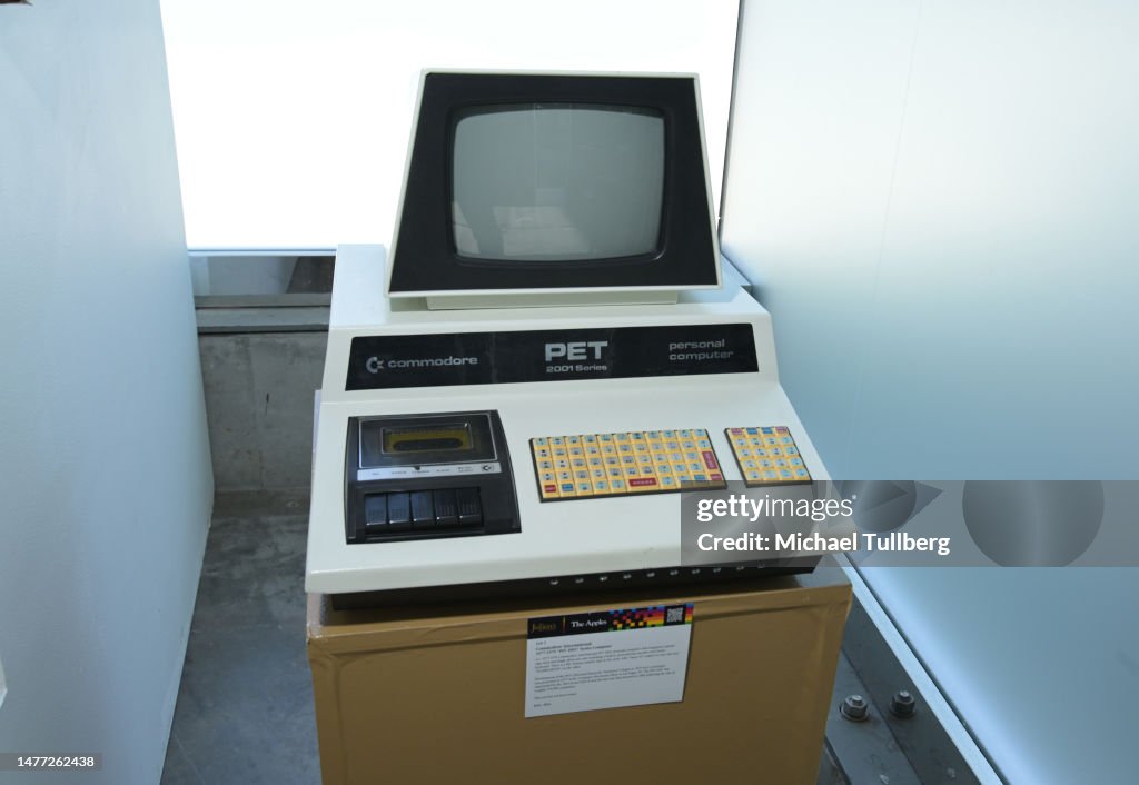 Julien's Auctions Presents "The Apples": The World's Largest Collection Of Apple Computers And Devices Spanning Over 45 Years