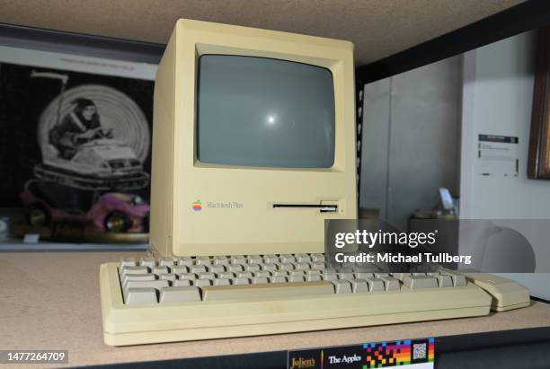 Apple Macintosh Plus Photos and Premium High Res Pictures - Getty Images