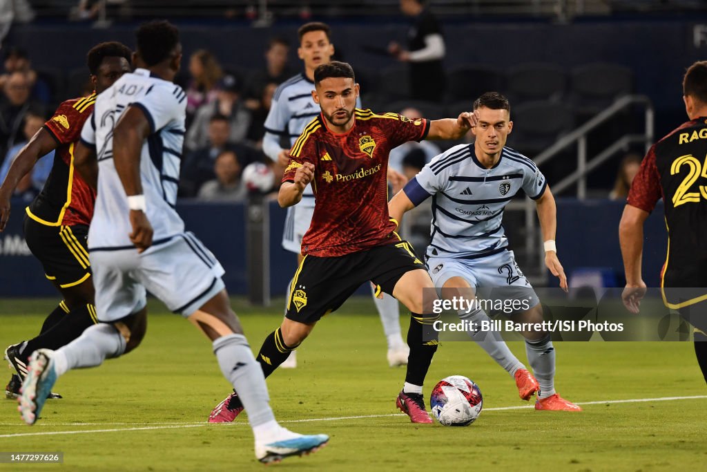 Christian Roldan Cristian Roldan of Seattle Sounders FC with the ball during a game ...