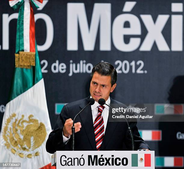 Presidential candidate Enrique Pena Nieto of the Institutional Revolutionary Party speaks during a press conference on July 2, 2012 in Mexico City,...