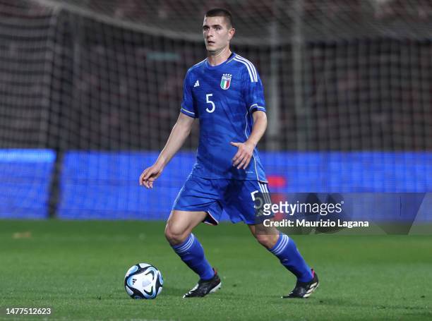 Lorenzo Pirola of Italy during the International Friendly match between Italy U21 and Ukraine U21 at Stadio Oreste Granillo on March 27, 2023 in...