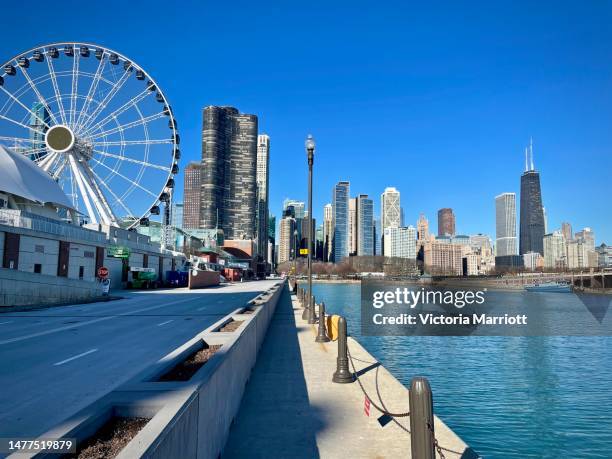 chicago skyline - chicago illinois stock-fotos und bilder