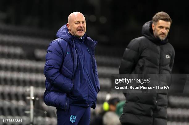 Lee Carsley, Head Coach of England, gives the team instructions during the International Friendly match between England U21s and Croatia U21s at...