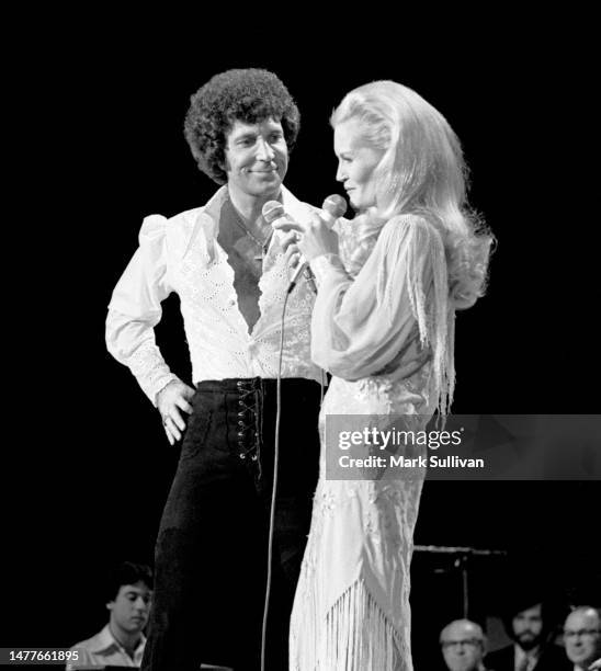 Singers Tom Jones and Lynn Anderson during taping of The Midnight Special TV show, NBC Studios, Burbank, CA 1976.