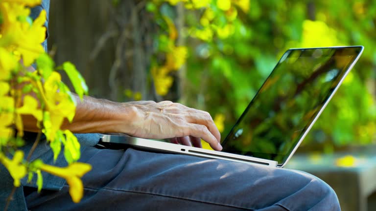 Using Lapton 4,672 Using Laptop Park Stock Videos, Footage, & 4K Video Clips - Getty ...