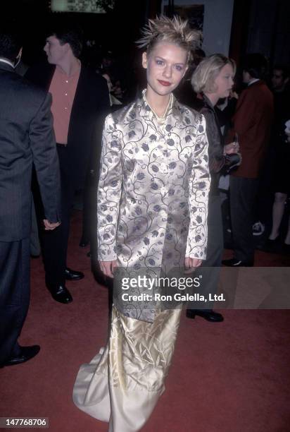 Actress Claire Danes attends the "Romeo + Juliet" Hollywood Premiere on October 27, 1996 at Mann's Chinese Theatre in Hollywood, California.