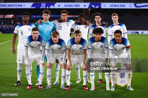 The England team pose prior to the International Friendly match between England U21s and Croatia U21s at Craven Cottage on March 28, 2023 in London,...