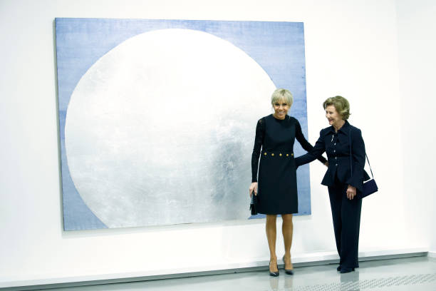 FRA: Queen Sonja Of Norway Visits "Voyage Vers l'intérieur" Exhibition In Paris