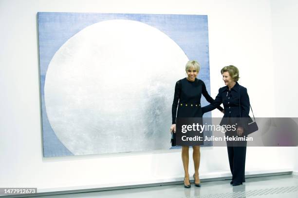 France's First Lady Brigitte Macron and Queen Sonja of Norway are pictured during their visit of the Anna-Eva Bergman "Voyage Vers l'intérieur"...