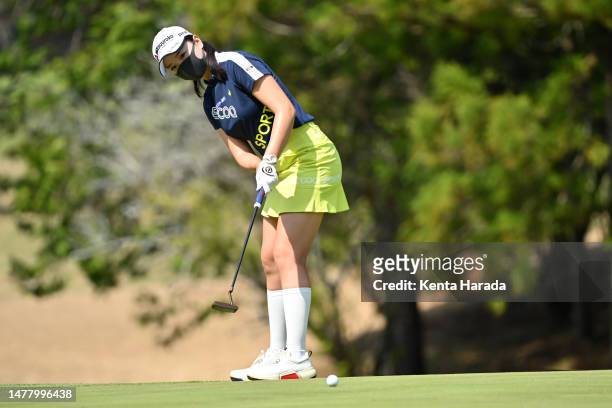 Yuting Seki of China attempts a putt on the 4th green during the first round of Yamaha Ladies Open Katsuragi at Katsuragi Golf Club Yamana Course on...