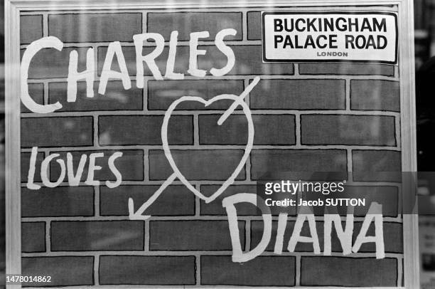 Rues de Londres juste avant le mariage royal entre le prince Charles et Lady Diana le 22 juillet 1981