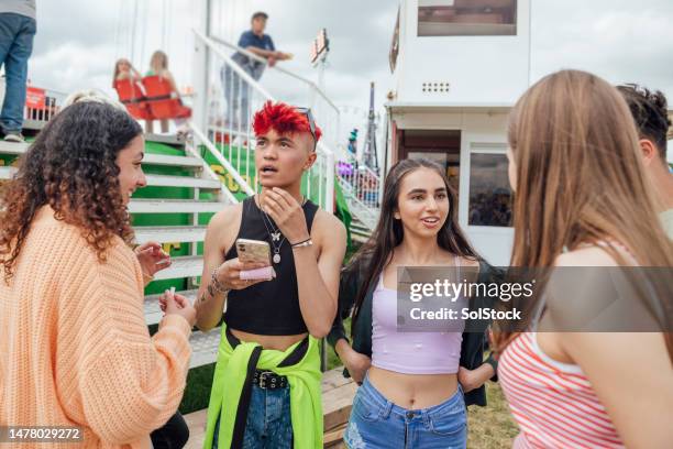 385 Theme Park Queue Stock Photos, High-Res Pictures, and Images ...