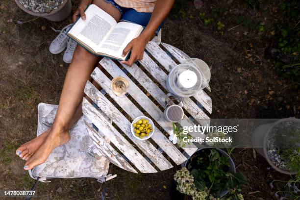 relaxing on holiday - toulouse aerial stock pictures, royalty-free photos & images