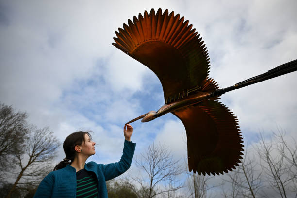 GBR: Leading Artists Exhibit At Sculpture By The Lakes