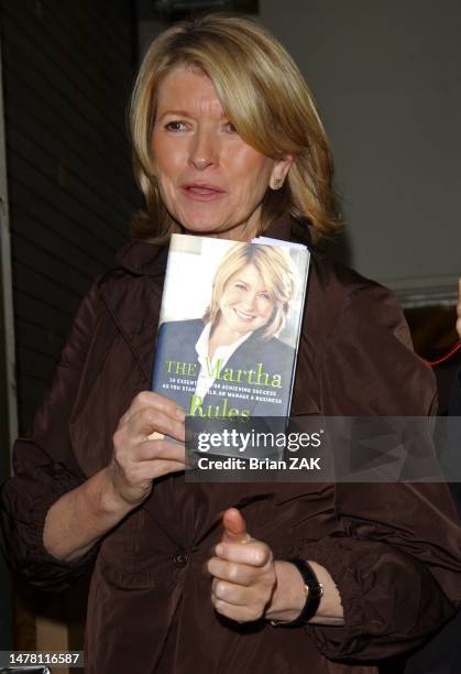 Martha Stewart à Barnes & Noble Union Square pour signer des exemplaires de son nouveau livre "The Martha Rules", New York le 11 octobre 2005.