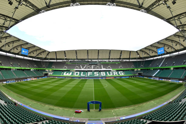 DEU: VfL Wolfsburg v Paris Saint-Germain: Quarter-Final 2nd Leg - UEFA Women's Champions League