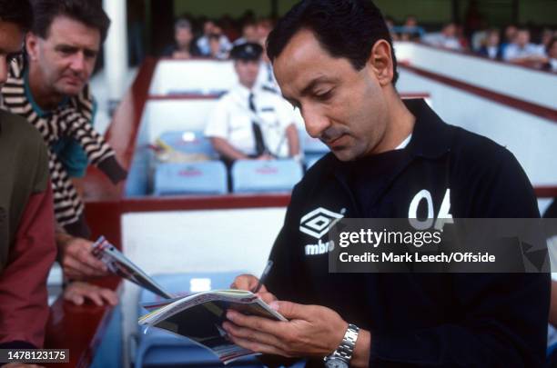 August 1992, London - Football League Division 2 - Charlton Athletic v Newcastle United - Newcastle manager Ossie Ardiles.