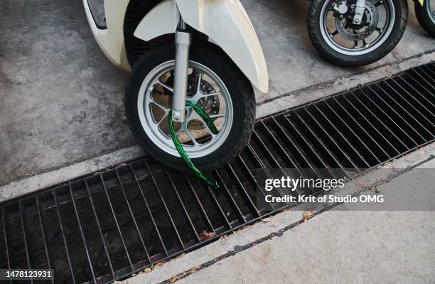 Grid Lock Protection 622 Grid Lock Stock Photos, High-Res Pictures, and Images - Getty Images