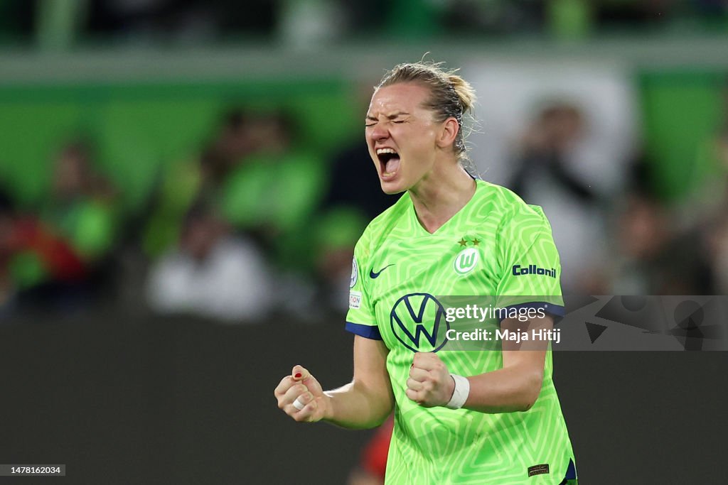 VfL Wolfsburg v Paris Saint-Germain: Quarter-Final 2nd Leg - UEFA Women's Champions League