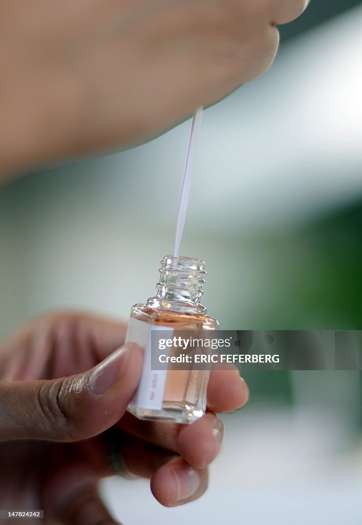 FRANCE-PERFUMERY-SCHOOL-GIVAUDAN