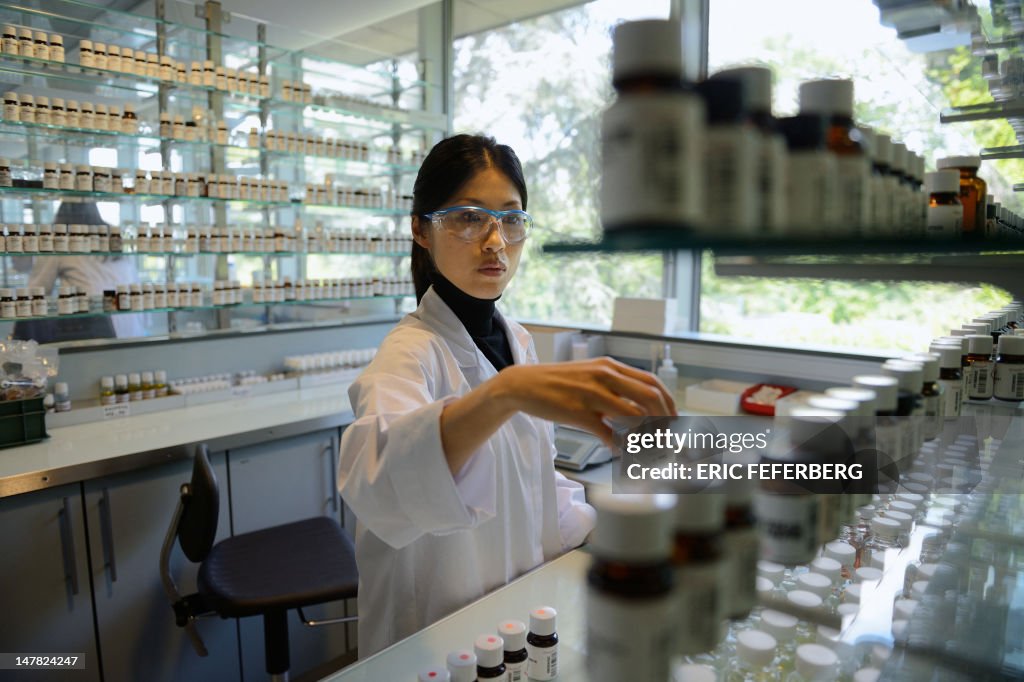 FRANCE-PERFUMERY-SCHOOL-GIVAUDAN