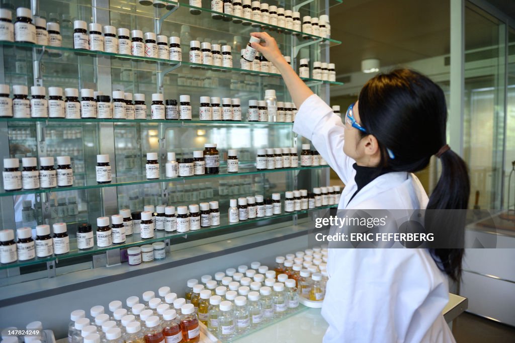 FRANCE-PERFUMERY-SCHOOL-GIVAUDAN