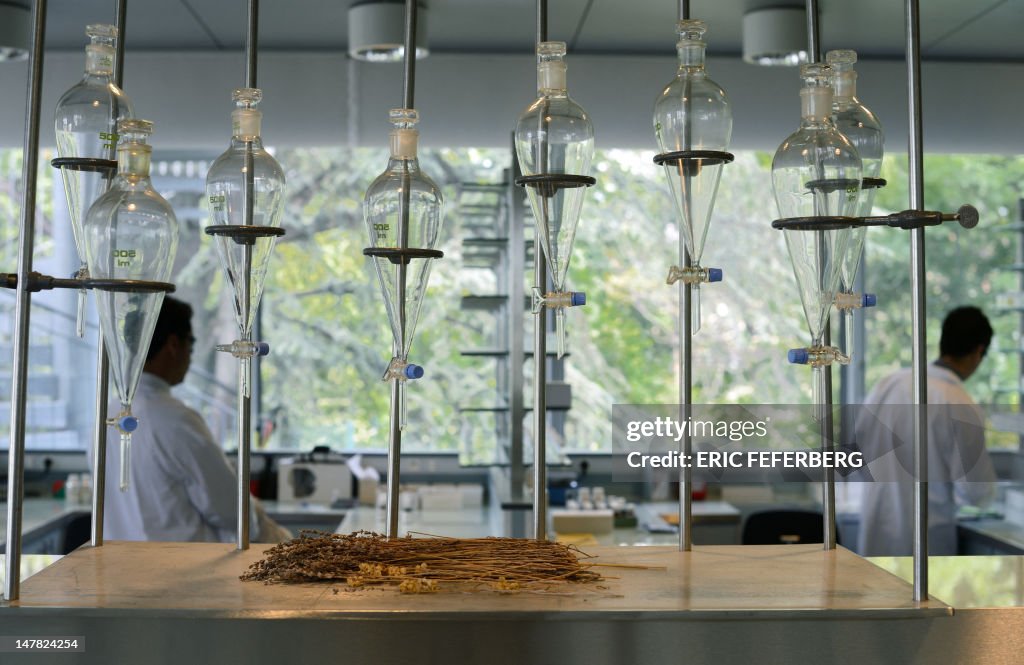 FRANCE-PERFUMERY-SCHOOL-GIVAUDAN