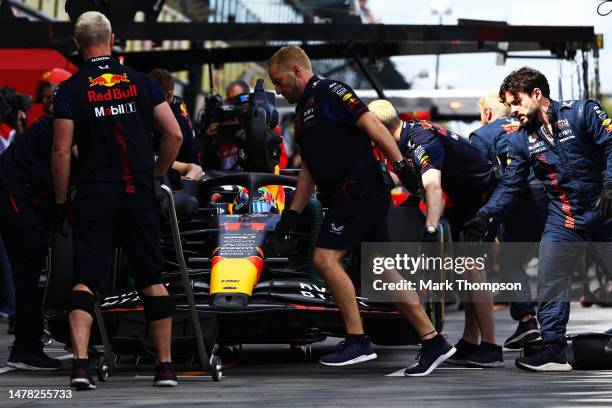 Sergio Perez of Mexico driving the Oracle Red Bull Racing RB19 stops in the Pitlane during practice ahead of the F1 Grand Prix of Australia at Albert...