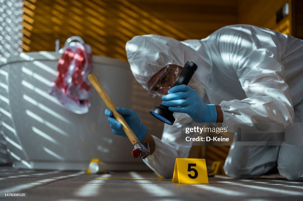 Forensic scientist