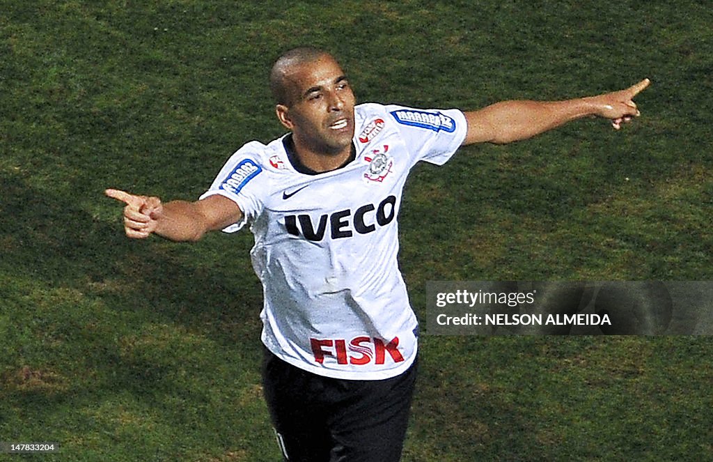 Emerson of Brazilian Corinthians, celebr