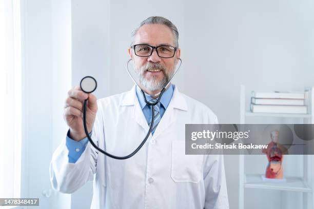 physician, practitioner, medic, paramedic, medico, practician - medico stock pictures, royalty-free photos & images