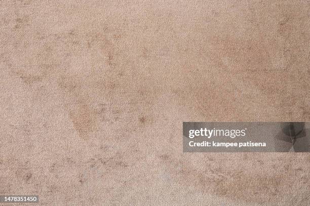 brown velvet leather sofa surface background - daim photos et images de collection