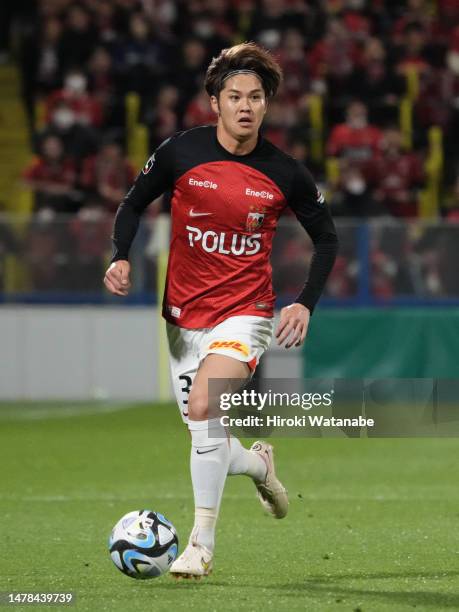 Atsuki Ito of Urawa Red Diamonds in action during the J.LEAGUE Meiji Yasuda J1 6th Sec. Match between Kashiwa Reysol and Urawa Red Diamonds at SANKYO...