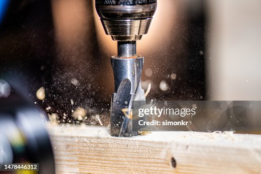 Drill in wood